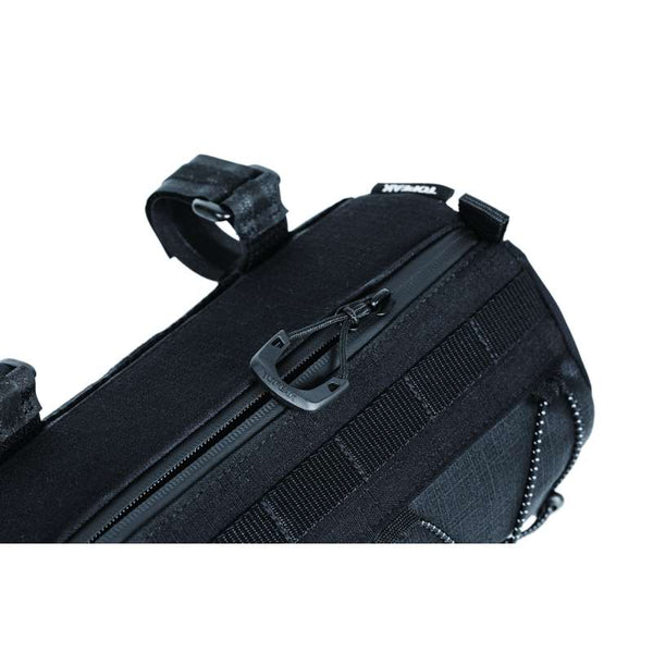Tubular BarBag
